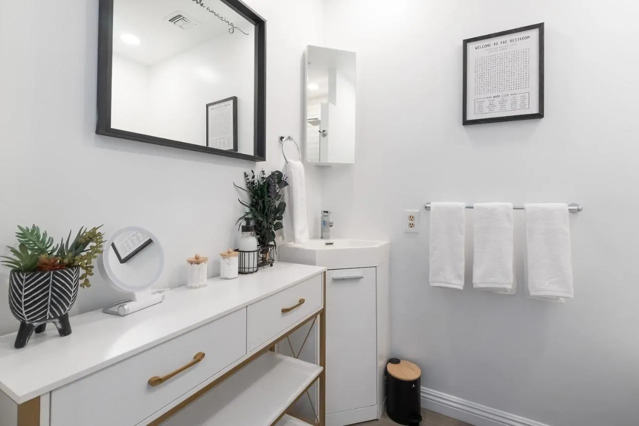 Angel&Rose Universal Hollywood Heated Pool House King Bed Holiday home Los Angeles