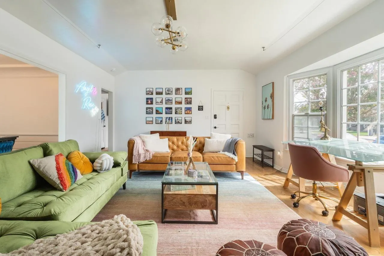Angel&Rose Universal Hollywood Heated Pool House King Bed 0*, Los Angeles United States