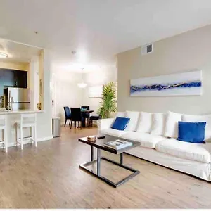 The Nest A Spacious 1 Bedroom With A Pool View Los Angeles